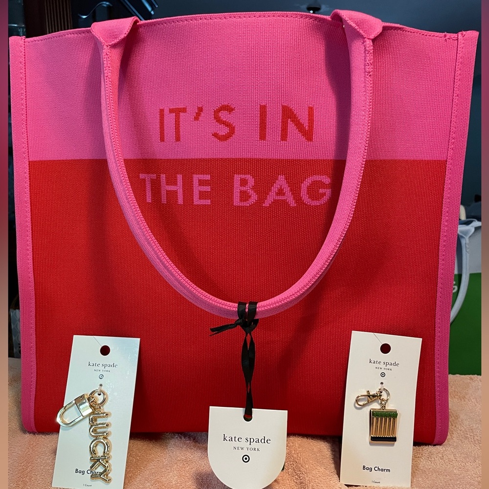 Lot: 1 Kate spade tote bag & 2 bag charms